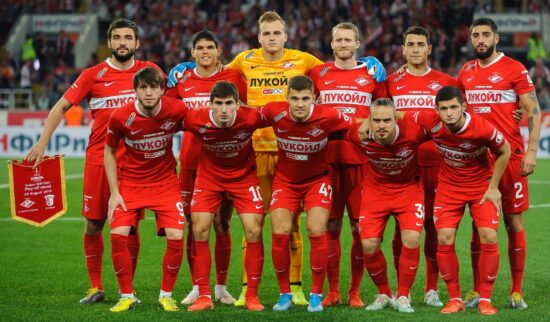 group picture of 2019 Spartak team in red uniforms