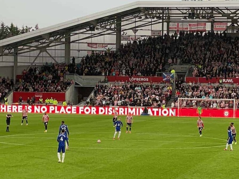 kickoff of a football game at brentford community stadium